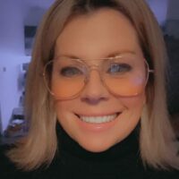Julia Ade